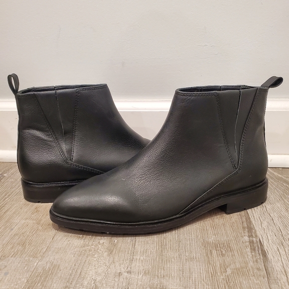 Via Spiga Shoes - NEW Via Spiga Emelin Black Leather Chelsea Boot